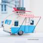 Preview: Handgefertigtes Modellfahrzeug blau-weißer Wohnwagen mit Markise (26 cm)